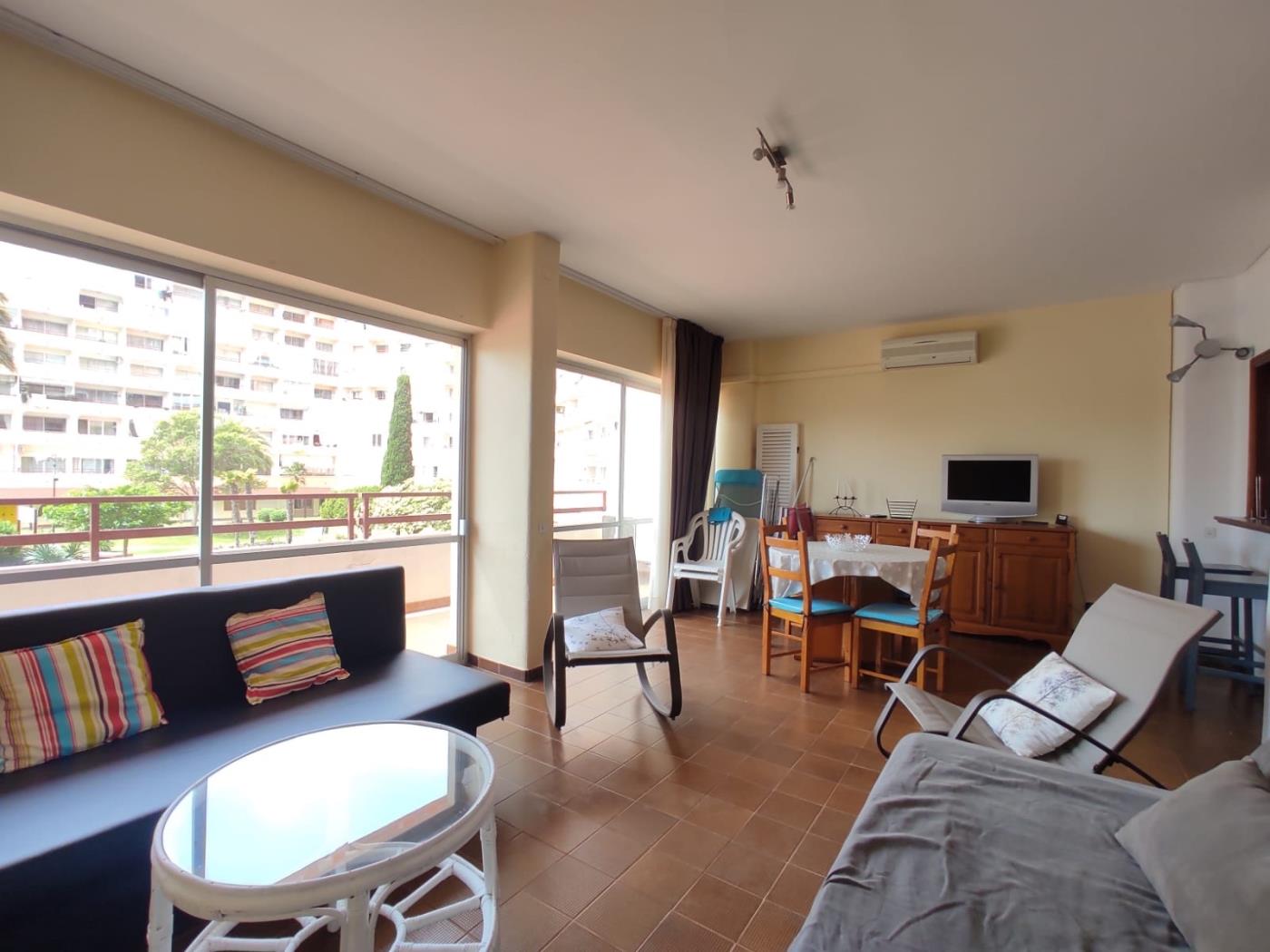 1 Bedroom apartment with sea view and pool in ROSES